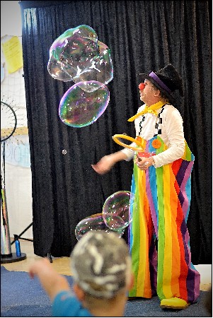  ... BubbleShow Pavel Roller
